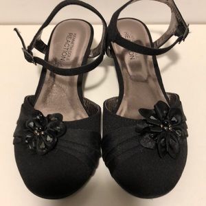 Girls Kenneth Cole dress shoes